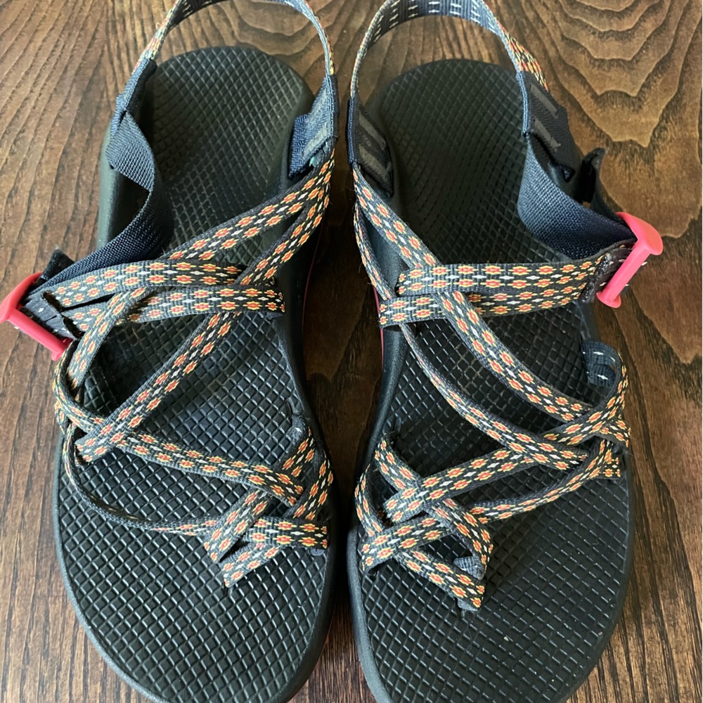 Chaco Z Cloud X2 Women's Strappy Sandals Size 9, Non-Marking Vibram Sole